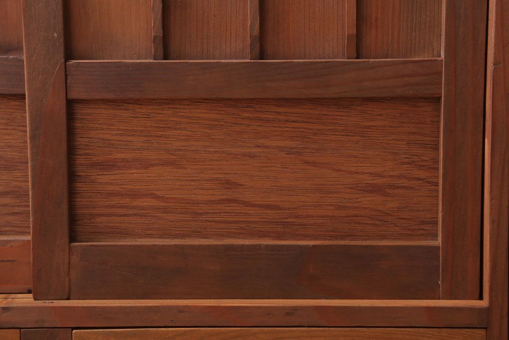 レトロ家具　昭和レトロ　古い木製の収納棚(下駄箱)