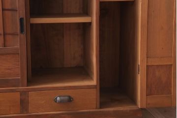 レトロ家具　昭和レトロ　古い木製の収納棚(下駄箱)