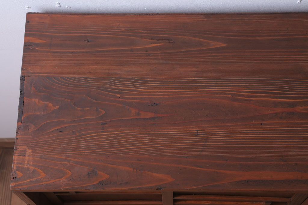 レトロ家具　昭和レトロ　古い木製の収納棚(下駄箱)(2)