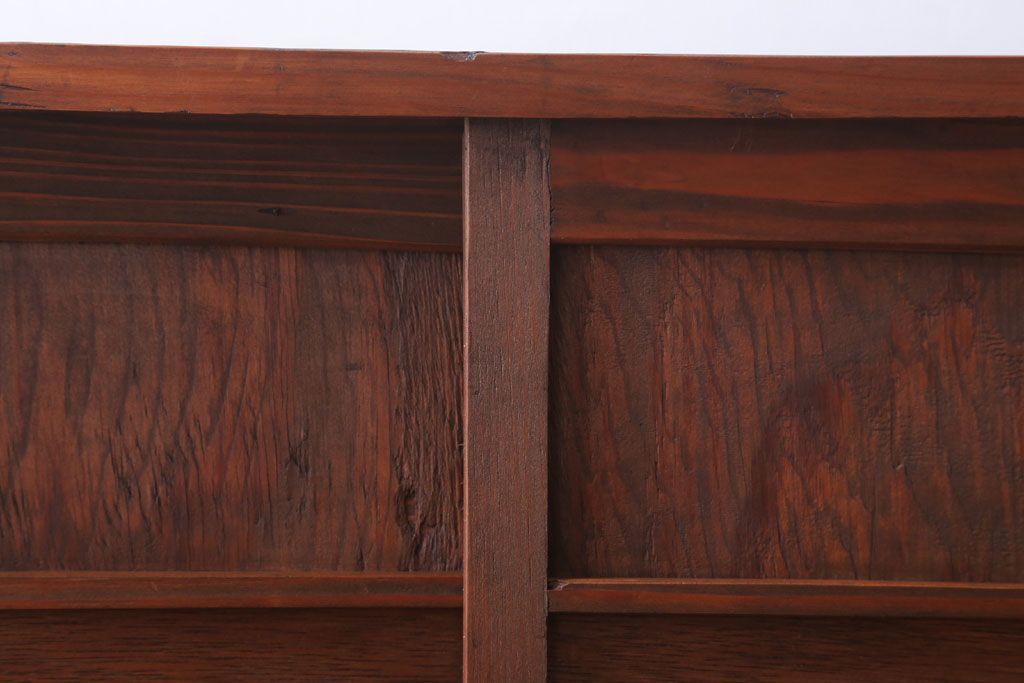レトロ家具　昭和レトロ　古い木製の収納棚(下駄箱)(2)