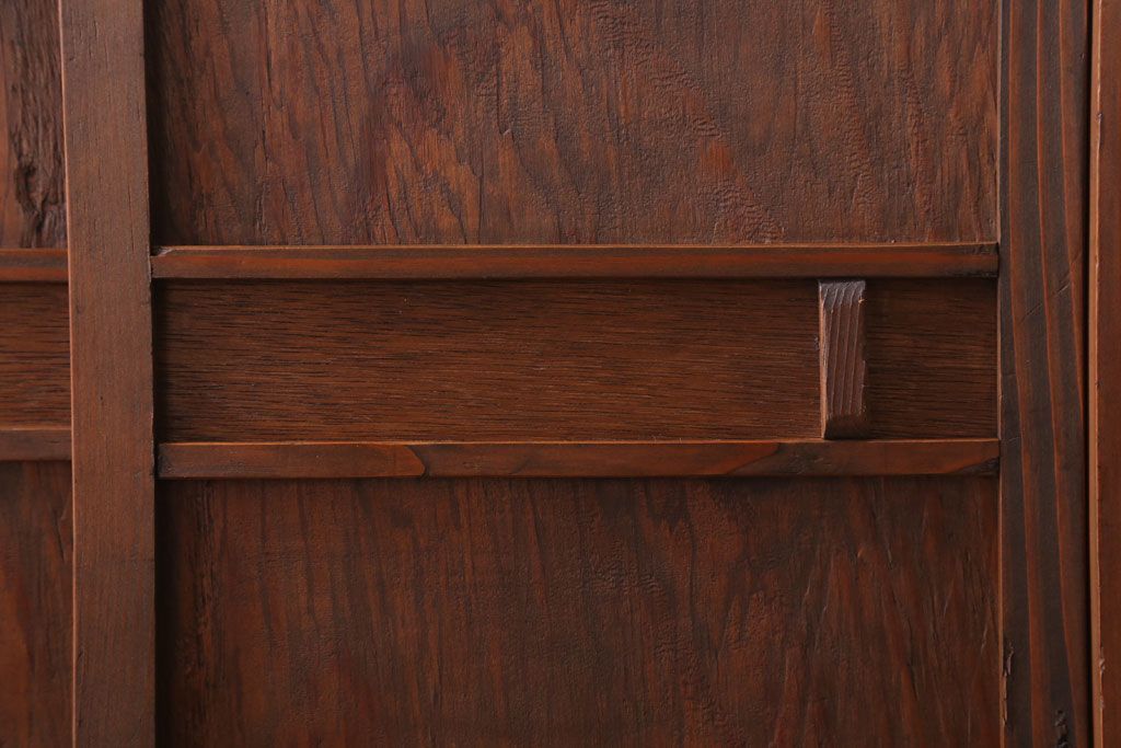 レトロ家具　昭和レトロ　古い木製の収納棚(下駄箱)(2)