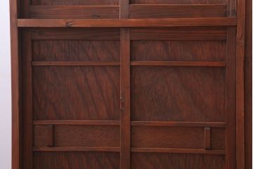 レトロ家具　昭和レトロ　古い木製の収納棚(下駄箱)(2)