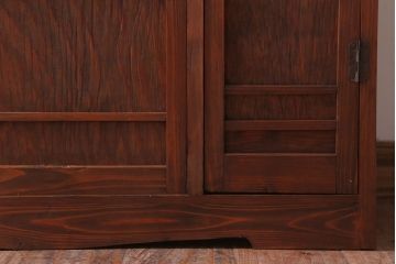 レトロ家具　昭和レトロ　古い木製の収納棚(下駄箱)(2)