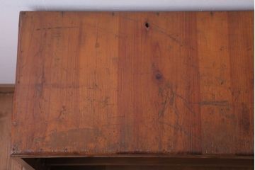 アンティーク家具　和製アンティーク　小ぶりな前面檜材収納棚