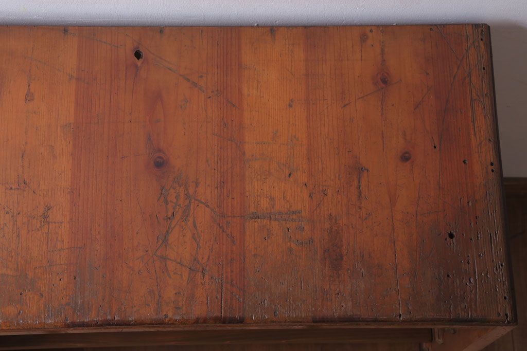 アンティーク家具　和製アンティーク　小ぶりな前面檜材収納棚