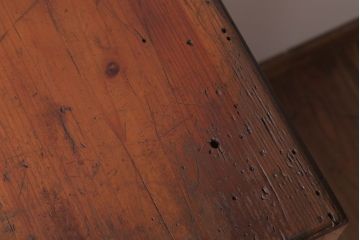アンティーク家具　和製アンティーク　小ぶりな前面檜材収納棚