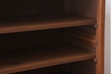 アンティーク家具　和製アンティーク　小ぶりな前面檜材収納棚