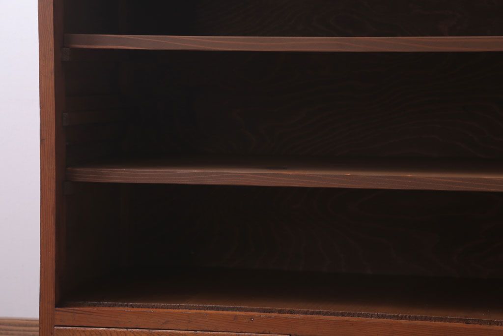 アンティーク家具　和製アンティーク　小ぶりな前面檜材収納棚