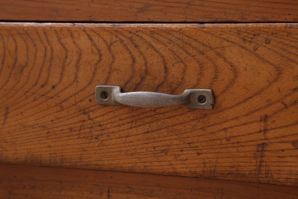 アンティーク家具　和製アンティーク　小ぶりな前面檜材収納棚