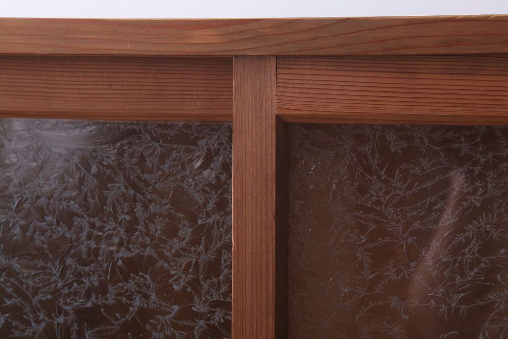 アンティーク家具　和製アンティーク　結霜ガラス入りの木味収納棚(戸棚)