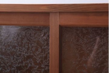 アンティーク家具　和製アンティーク　結霜ガラス入りの木味収納棚(戸棚)