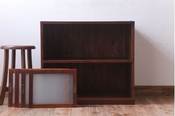 アンティーク家具　和製アンティーク　すりガラス入り!古い木のシンプルな戸棚(収納棚)