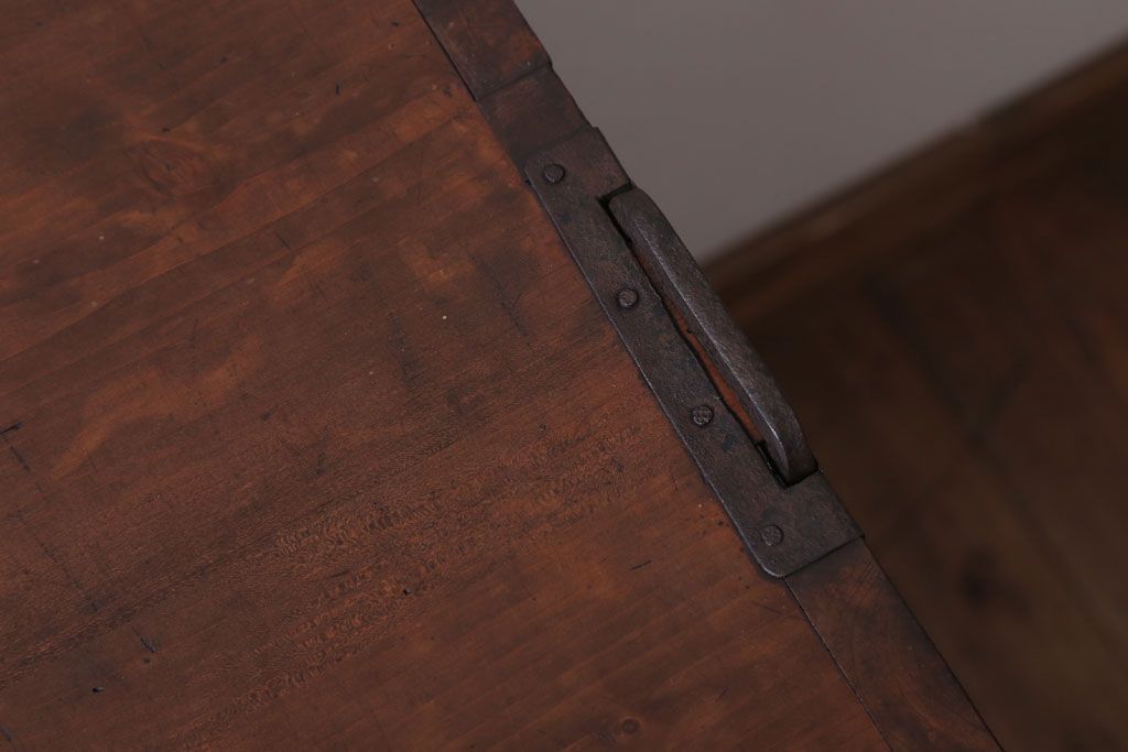 アンティーク家具　和製アンティーク　すりガラス入り!古い木のシンプルな戸棚(収納棚)