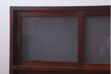 アンティーク家具　和製アンティーク　すりガラス入り!古い木のシンプルな戸棚(収納棚)