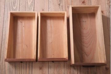 アンティーク家具　和製アンティーク　関西系!前面栓材の上品なハーモニカ付き衣装箪笥