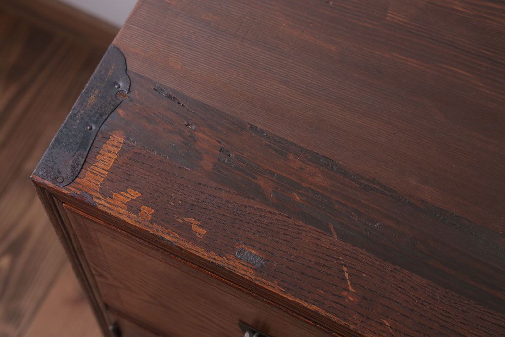 アンティーク家具　和製アンティーク　関西系!前面栓材の上品なハーモニカ付き衣装箪笥