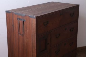 アンティーク家具　和製アンティーク　関西系!前面栓材の上品なハーモニカ付き衣装箪笥