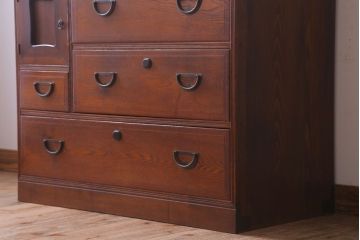 アンティーク家具　和製アンティーク　関西系!前面栓材の上品なハーモニカ付き衣装箪笥