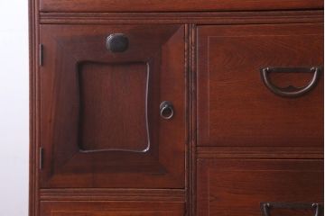 アンティーク家具　和製アンティーク　関西系!前面栓材の上品なハーモニカ付き衣装箪笥