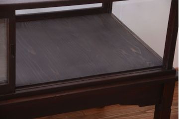アンティーク家具　大正ロマン　脚付きのアンティーク飾りガラスケース(ショーケース)