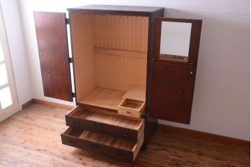 中古　民芸家具　玉杢・内桐材製の高級ワードローブ(定価約62万円)