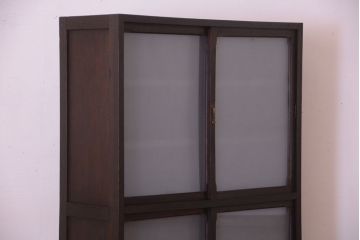 アンティーク家具　和製アンティーク　すりガラス入り!古い木の一本物戸棚(収納棚)