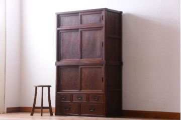 アンティーク家具　古民具・骨董　明治〜大正　前面玉杢無垢材の重ね戸棚(収納棚)