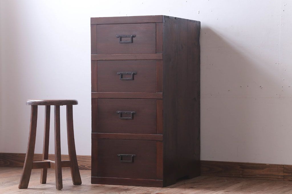 アンティーク家具　古民具・骨董　明治〜大正　古い木の4杯チェスト(引き出し)