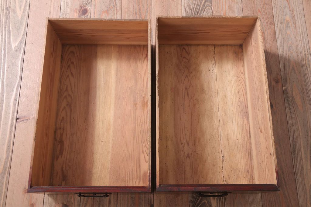 アンティーク家具　古民具・骨董　明治〜大正　古い木の4杯チェスト(引き出し)