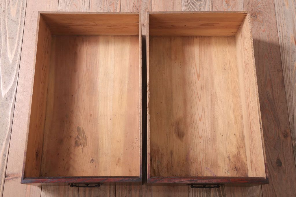 アンティーク家具　古民具・骨董　明治〜大正　古い木の4杯チェスト(引き出し)