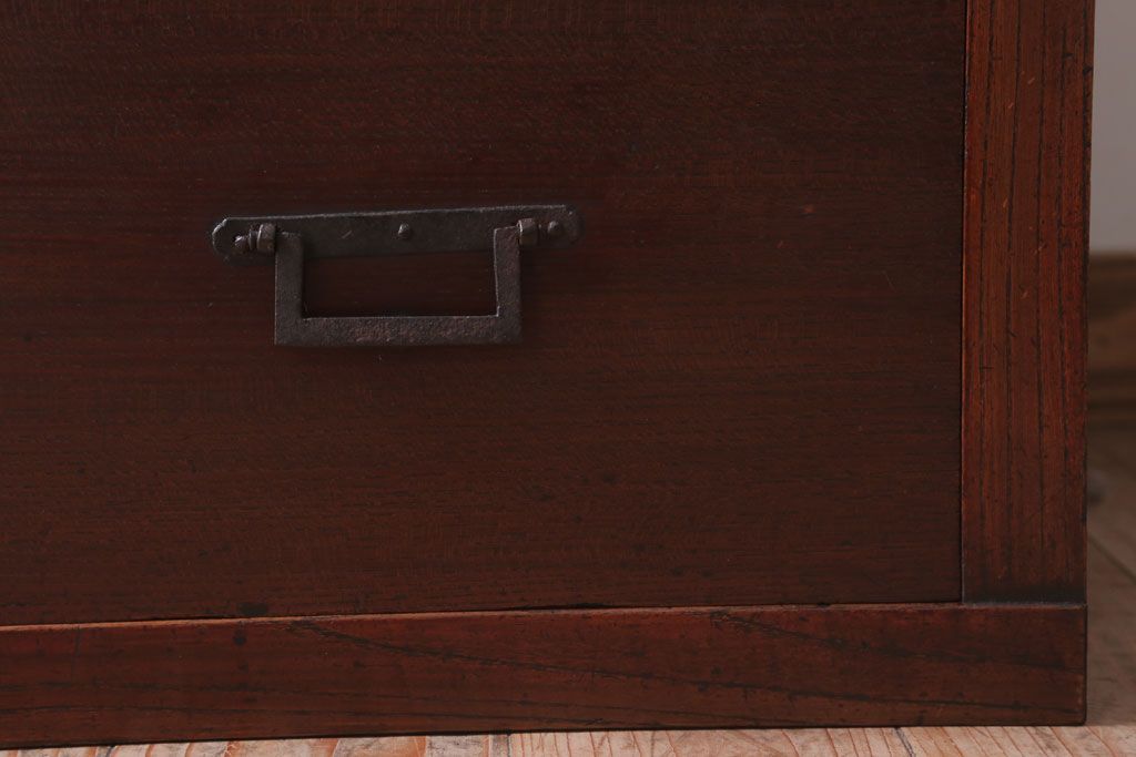 アンティーク家具　古民具・骨董　明治〜大正　古い木の4杯チェスト(引き出し)