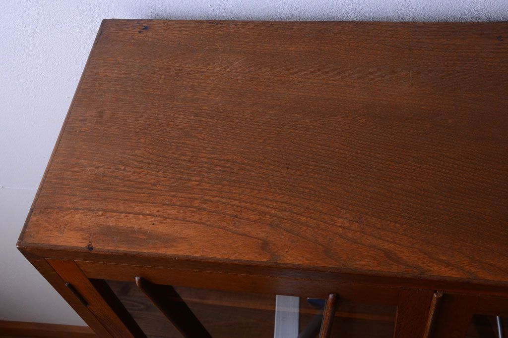 レトロ家具　昭和レトロ　前面ナラ材!おしゃれなアンティーク本箱