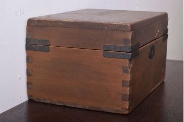 アンティーク家具　古民具・骨董　大正〜昭和　小ぶりなアンティーク木箱