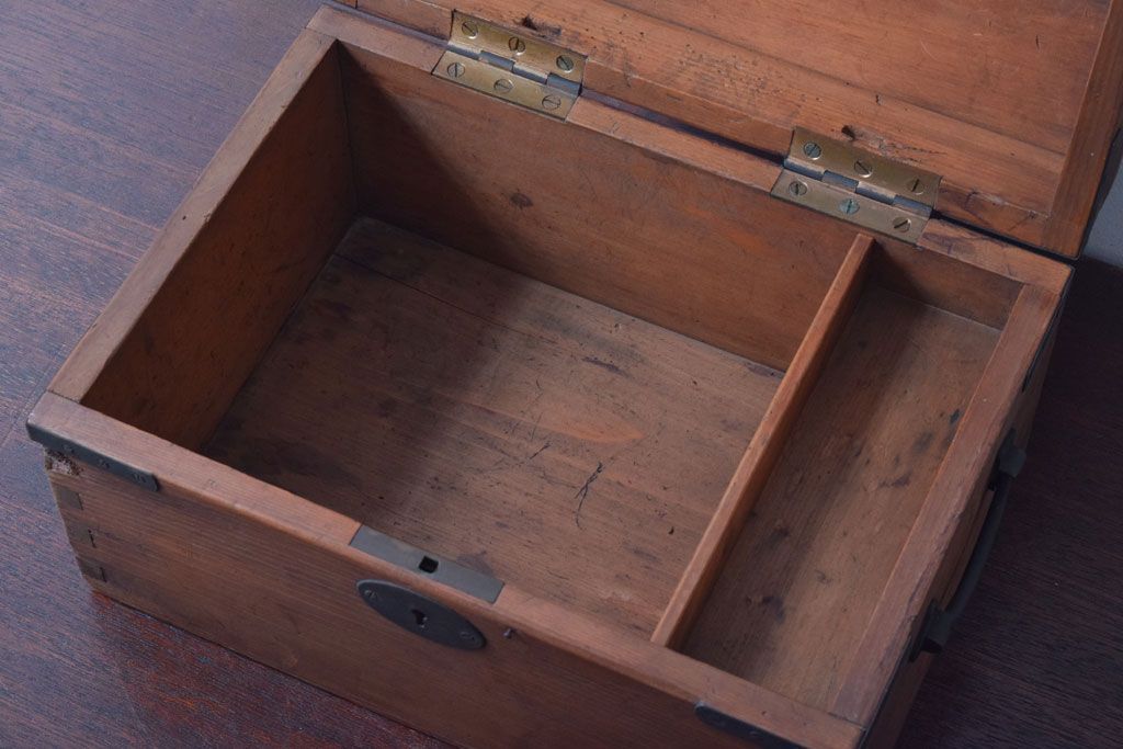 アンティーク家具　古民具・骨董　大正〜昭和　小ぶりなアンティーク木箱