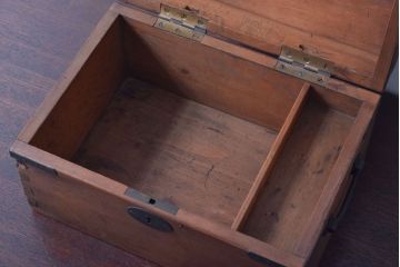 アンティーク家具　古民具・骨董　大正〜昭和　小ぶりなアンティーク木箱
