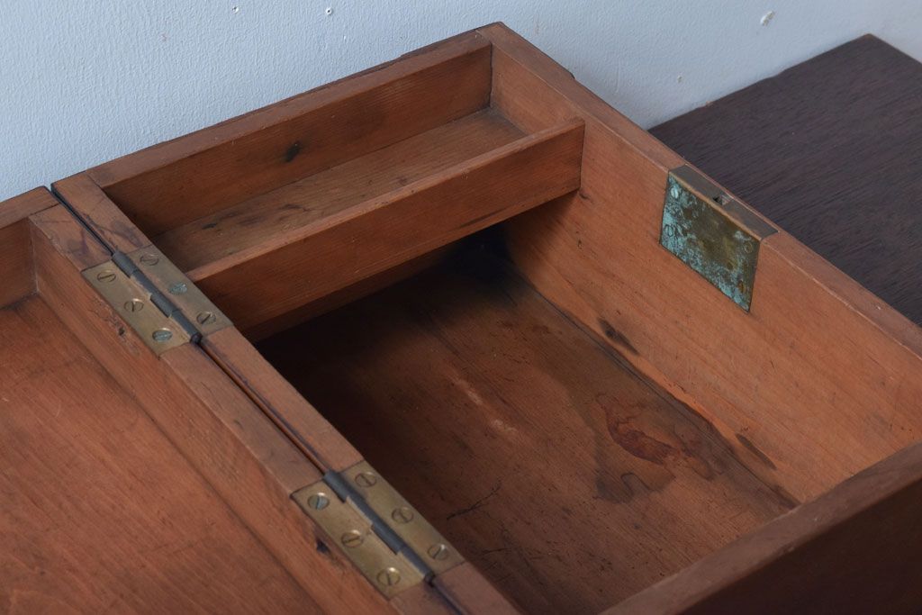 アンティーク家具　古民具・骨董　大正〜昭和　小ぶりなアンティーク木箱