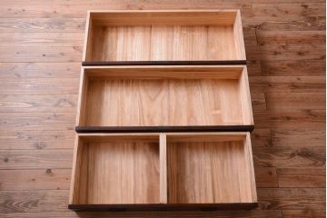 中古　民芸家具　玉杢・内桐材製の高級衣装箪笥(桐箪笥、桐たんす)