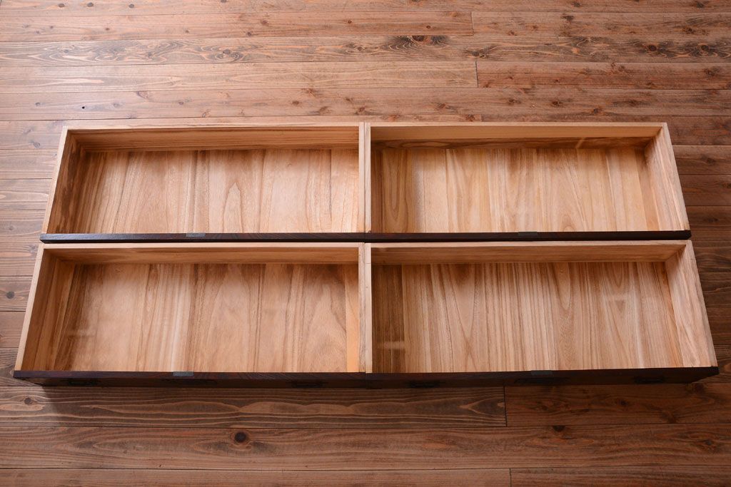 中古　民芸家具　玉杢・内桐材製の高級衣装箪笥(桐箪笥、桐たんす)