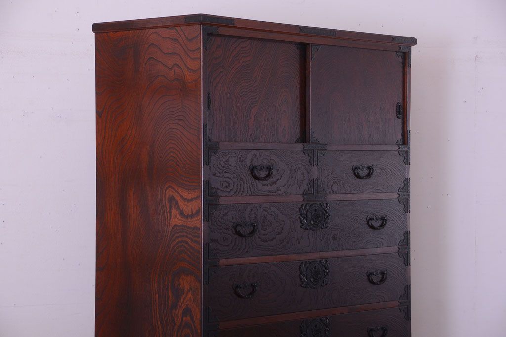 中古　民芸家具　玉杢・内桐材製の高級衣装箪笥(桐箪笥、桐たんす)