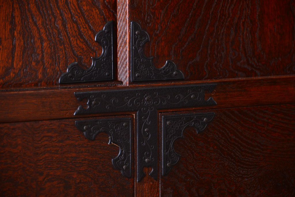 中古　民芸家具　玉杢・内桐材製の高級衣装箪笥(桐箪笥、桐たんす)