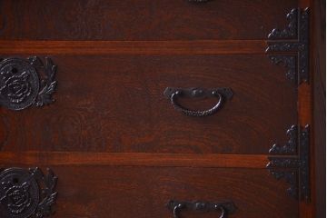 中古　民芸家具　玉杢・内桐材製の高級衣装箪笥(桐箪笥、桐たんす)