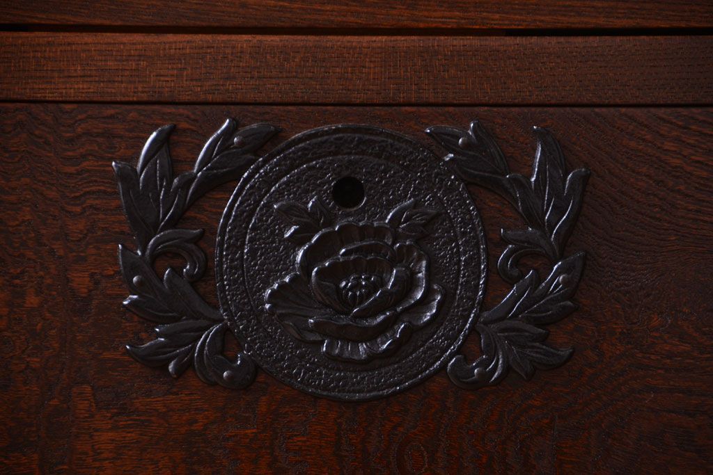 中古　民芸家具　玉杢・内桐材製の高級衣装箪笥(桐箪笥、桐たんす)