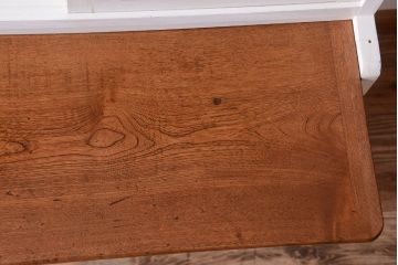 アンティーク家具　アンティークペイント　ダイヤガラス入り!脚付き重ね食器棚