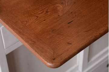 アンティーク家具　アンティークペイント　ダイヤガラス入り!脚付き重ね食器棚