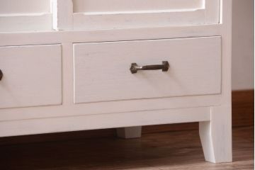 アンティーク家具　アンティークペイント　ダイヤガラス入り!脚付き重ね食器棚