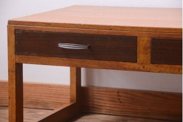 アンティーク家具　和製アンティーク　古い木製の2杯引き出し付き文机(2)