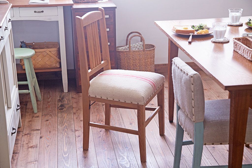 アンティーク家具　和製アンティーク　ブナ材製!アンティークリネン座面のシンプルなダイニングチェア