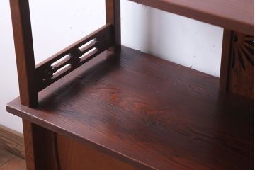 アンティーク家具　和製アンティーク　高級杉材!蒔絵が美しい茶棚(茶箪笥・飾り棚)