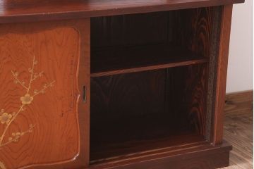 アンティーク家具　和製アンティーク　高級杉材!蒔絵が美しい茶棚(茶箪笥・飾り棚)