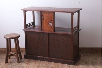 アンティーク家具　和製アンティーク　高級杉材!蒔絵が美しい茶棚(茶箪笥・飾り棚)